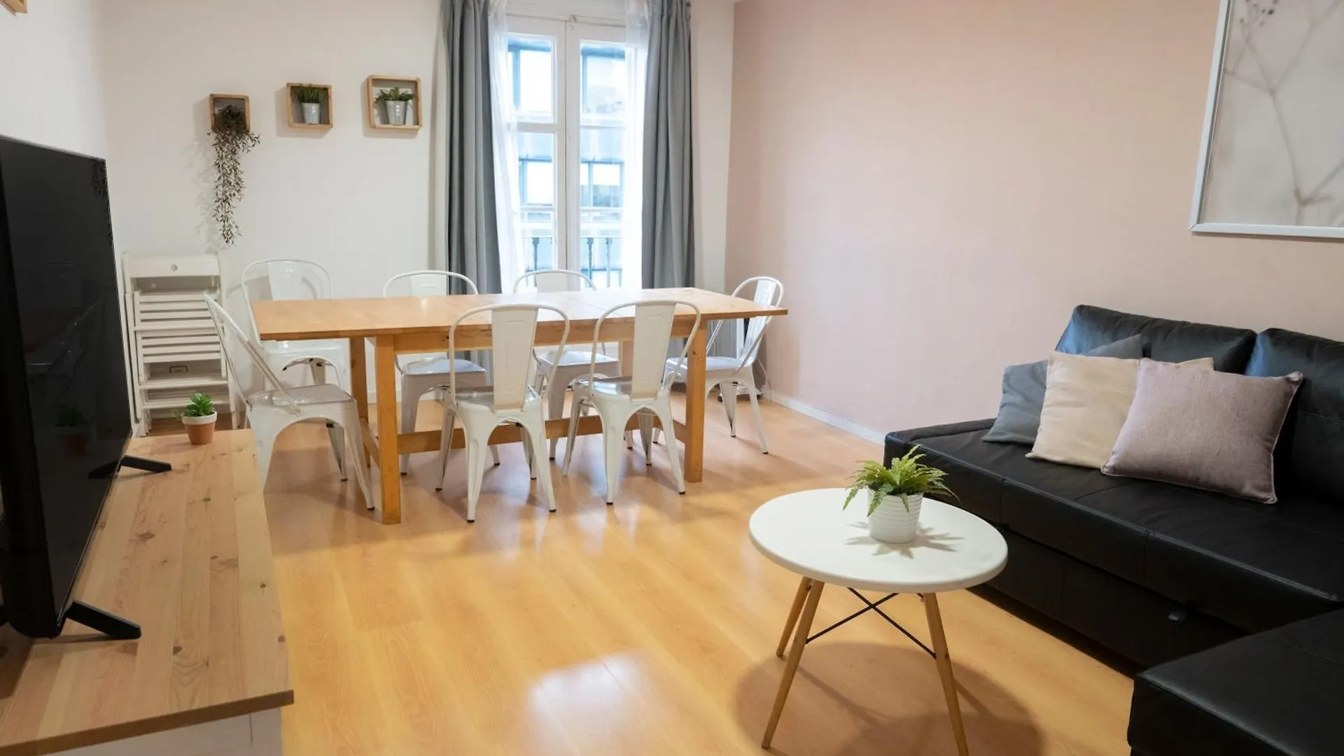 Be Barcelona Plaza Catalunya Apartment 0*,  Spain
